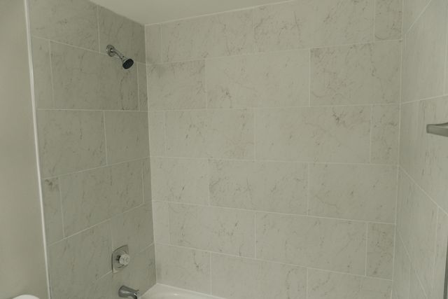 6034 N WOLCOTT Avenue 1W, Chicago, IL 60660