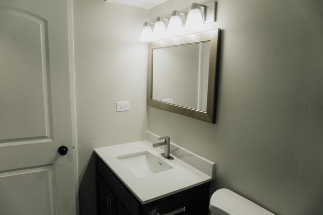 6034 N WOLCOTT Avenue 1W, Chicago, IL 60660