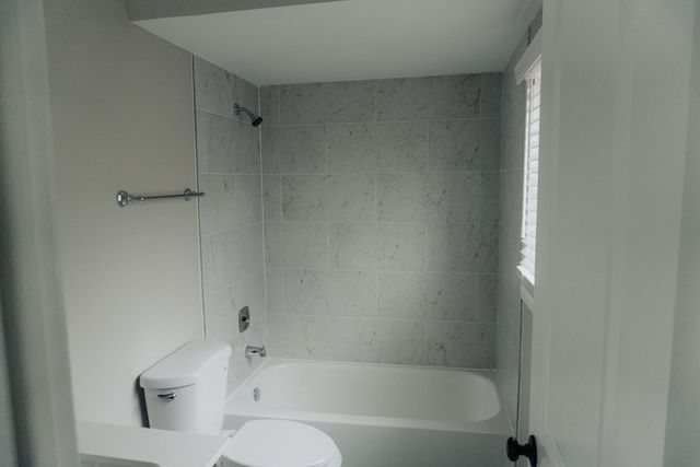 6034 N WOLCOTT Avenue 1W, Chicago, IL 60660