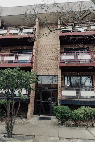 6034 N WOLCOTT Avenue 1W, Chicago, IL 60660