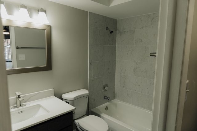 6034 N WOLCOTT Avenue 1W, Chicago, IL 60660