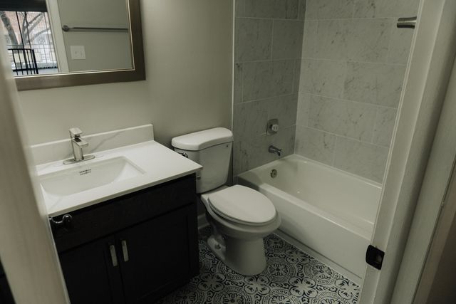 6034 N WOLCOTT Avenue 1W, Chicago, IL 60660