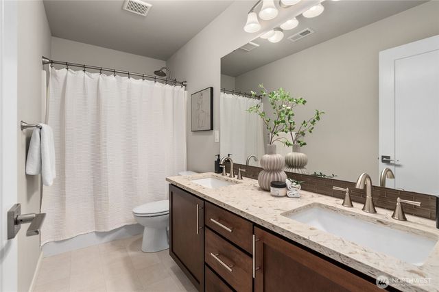 13530 NE 128th Place, Kirkland, WA 98034