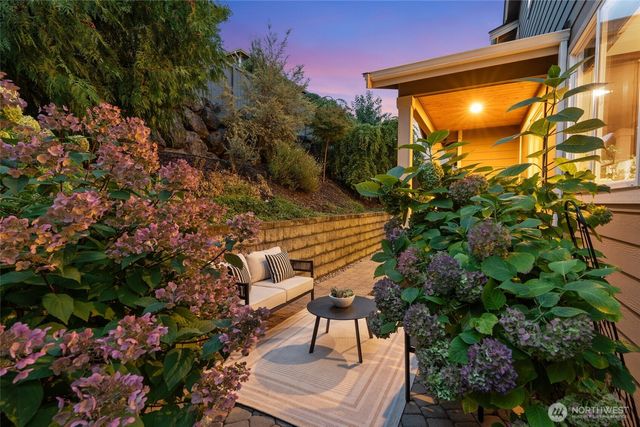 13530 NE 128th Place, Kirkland, WA 98034