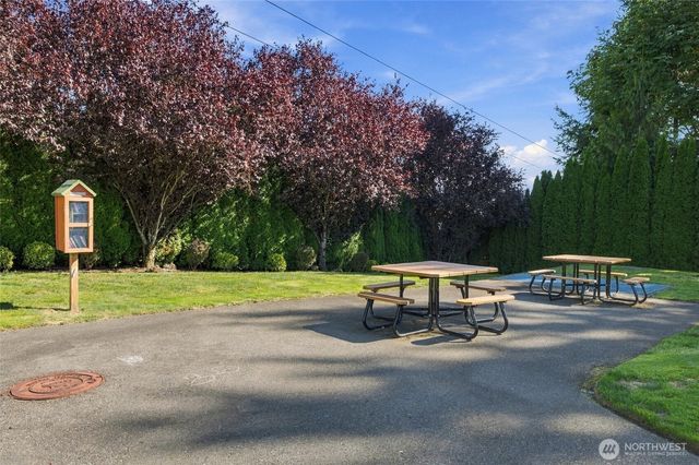 13530 NE 128th Place, Kirkland, WA 98034