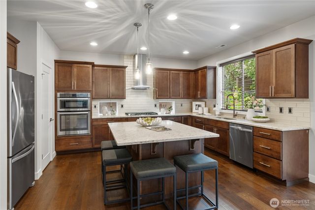 13530 NE 128th Place, Kirkland, WA 98034