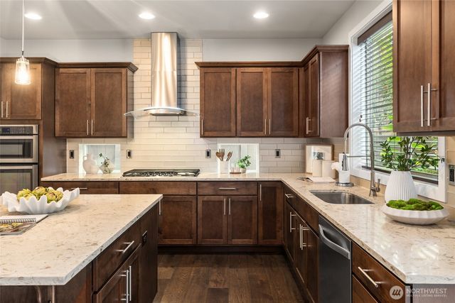 13530 NE 128th Place, Kirkland, WA 98034