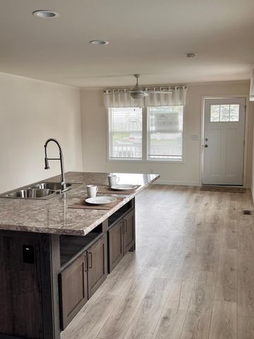 37 Korda Drive, Duluth, MN 55808