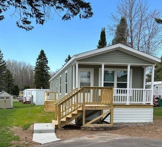 37 Korda Drive, Duluth, MN 55808