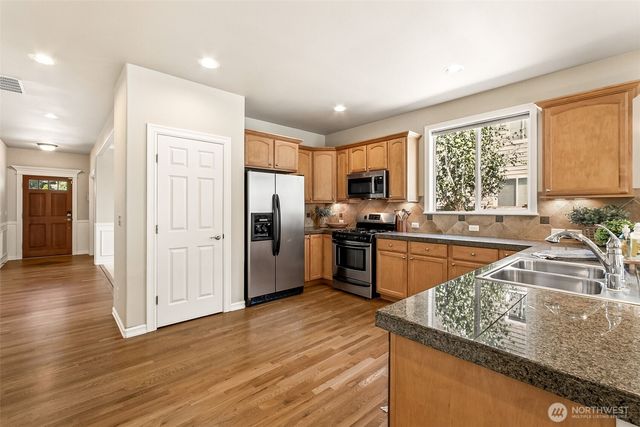 23323 SE 284th Street, Maple Valley, WA 98038