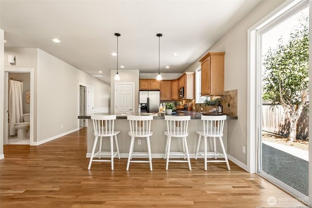 23323 SE 284th Street, Maple Valley, WA 98038