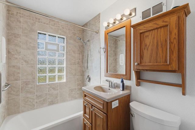 6165 S Elaine AVENUE, Cudahy, WI 53110