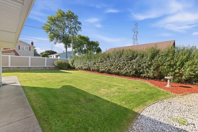 6165 S Elaine AVENUE, Cudahy, WI 53110