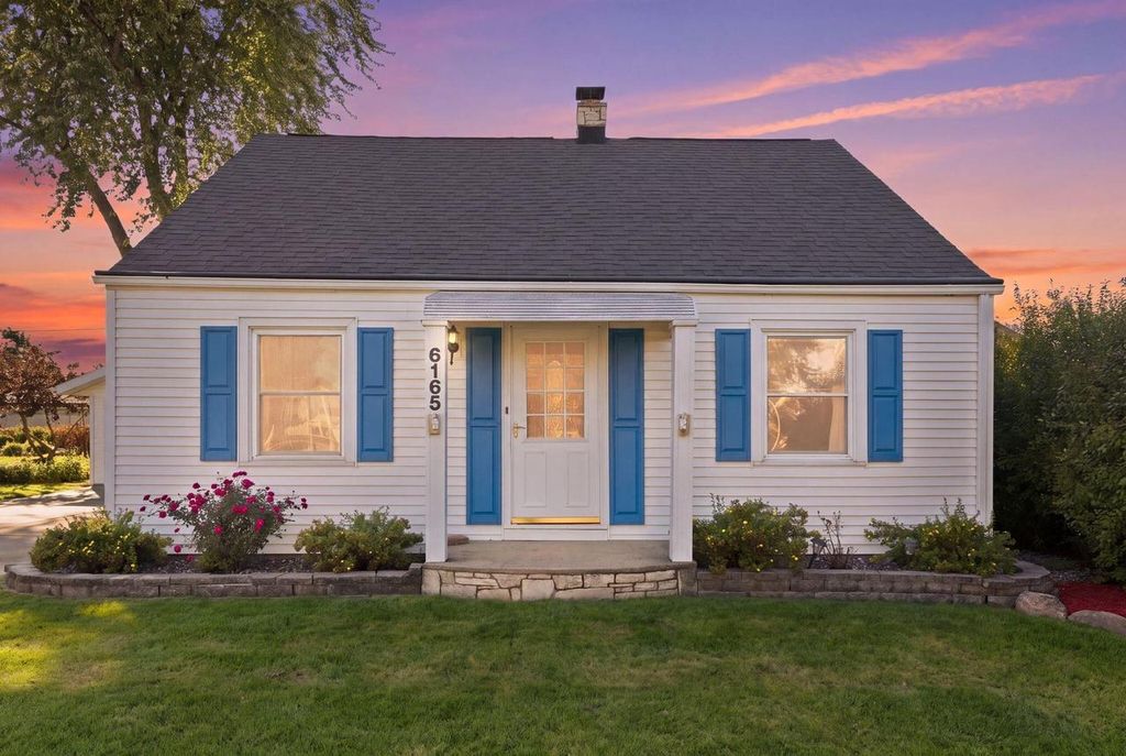 6165 S Elaine AVENUE, Cudahy, WI 53110
