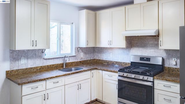 1601 79th avenue, Oakland, CA 94621