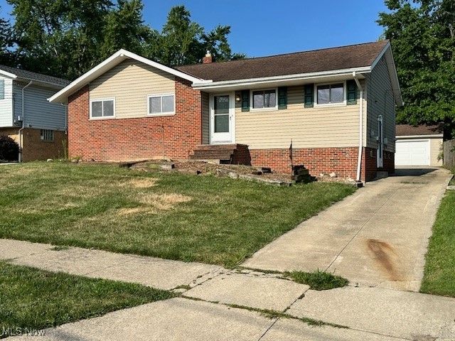 7030 Lyle Avenue, Parma, OH 44134