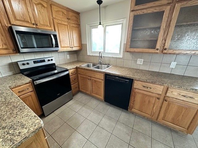 7030 Lyle Avenue, Parma, OH 44134