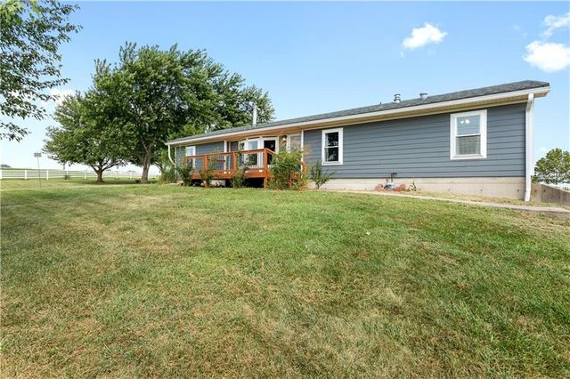15038 Fairmount Road, Basehor, KS 66007