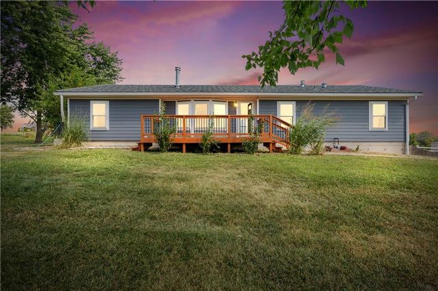 15038 Fairmount Road, Basehor, KS 66007