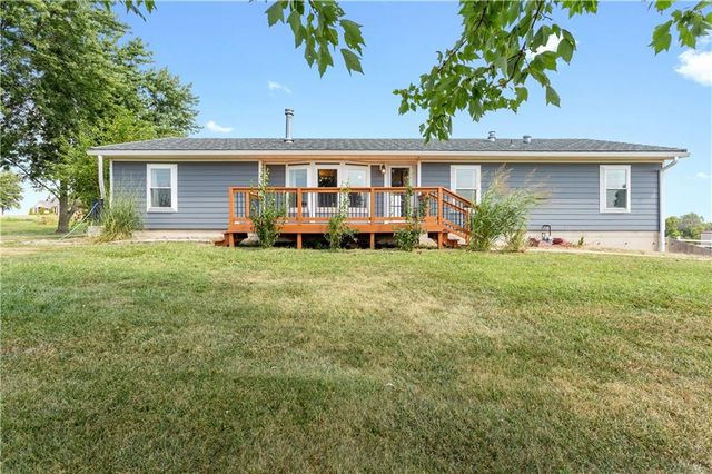 15038 Fairmount Road, Basehor, KS 66007