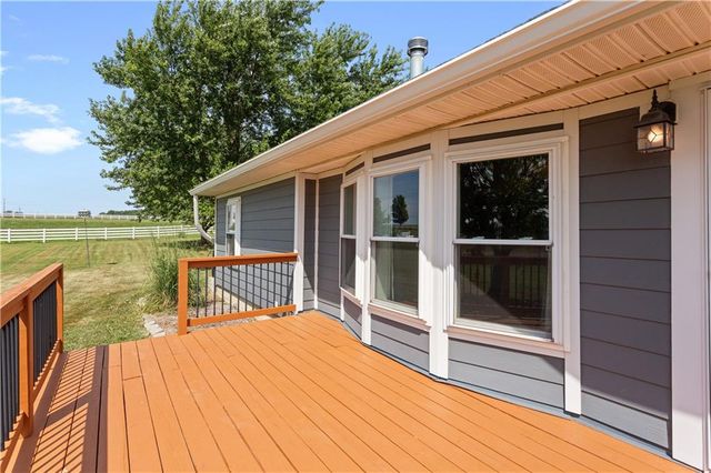 15038 Fairmount Road, Basehor, KS 66007