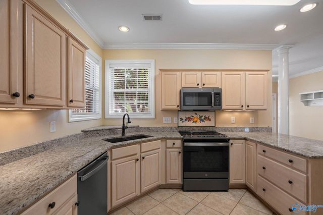 3005 The Green Court SE, Owens Cross Roads, AL 35763