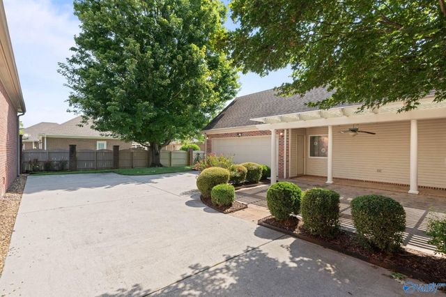 3005 The Green Court SE, Owens Cross Roads, AL 35763
