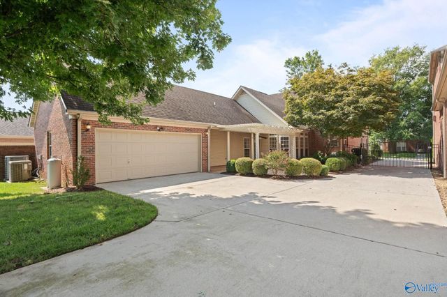 3005 The Green Court SE, Owens Cross Roads, AL 35763