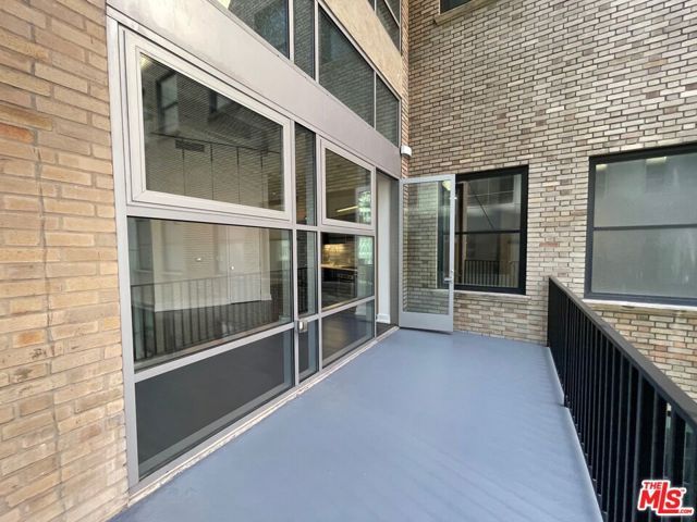 727 W 7th Street 1115, Los Angeles, CA 90017