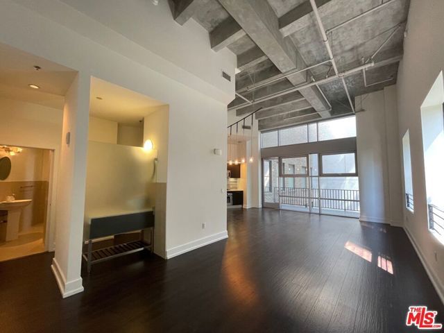 727 W 7th Street 1115, Los Angeles, CA 90017