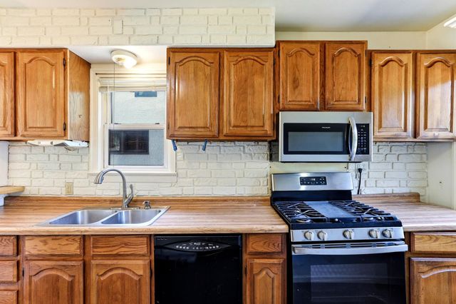 251 Stevens Street W, Saint Paul, MN 55107