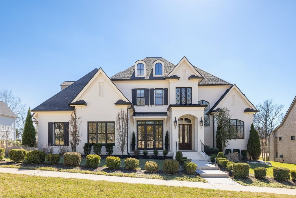 7521 Whiskey Rd, College Grove, TN 37046