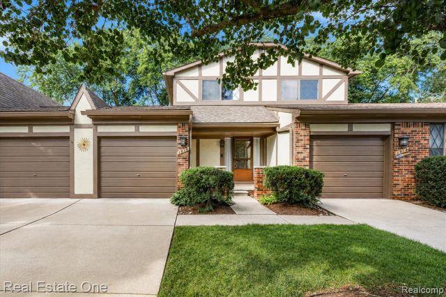 1918 Allenway Court 110, Rochester, MI 48309