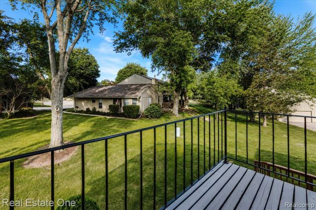 1918 Allenway Court 110, Rochester, MI 48309