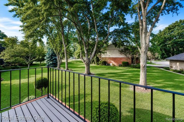 1918 Allenway Court 110, Rochester, MI 48309