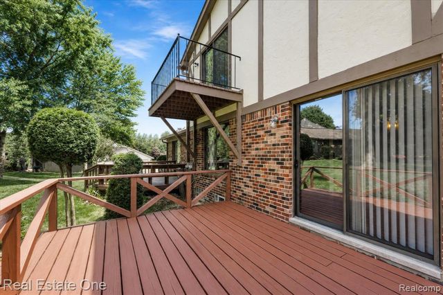 1918 Allenway Court 110, Rochester, MI 48309