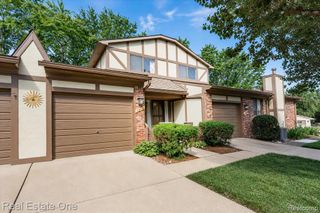 1918 Allenway Court 110, Rochester, MI 48309