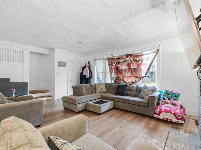 2311 Glendale Street, Detroit, MI 48238