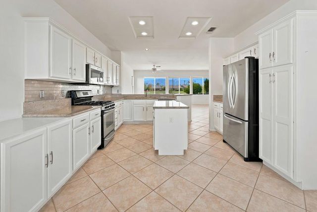 39455 Manorgate Road, Palm Desert, CA 92211