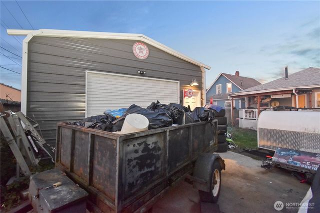 234 S Ferry Avenue, Monroe, WA 98272