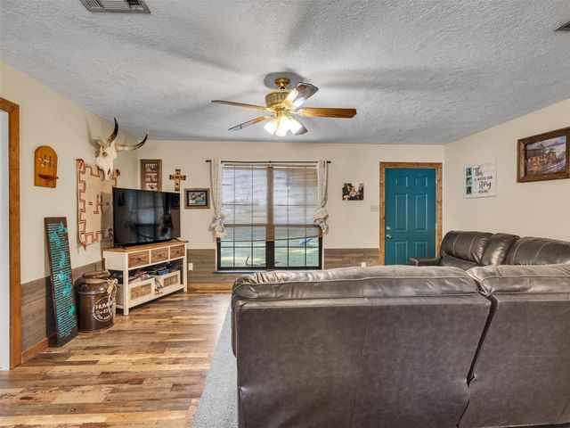 57 County Road 2296, Cleveland, TX 77327