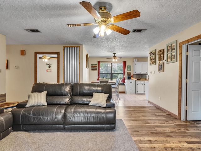 57 County Road 2296, Cleveland, TX 77327