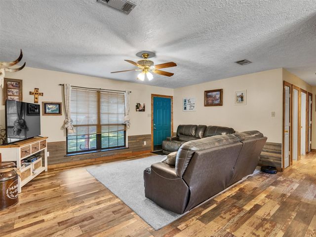 57 County Road 2296, Cleveland, TX 77327