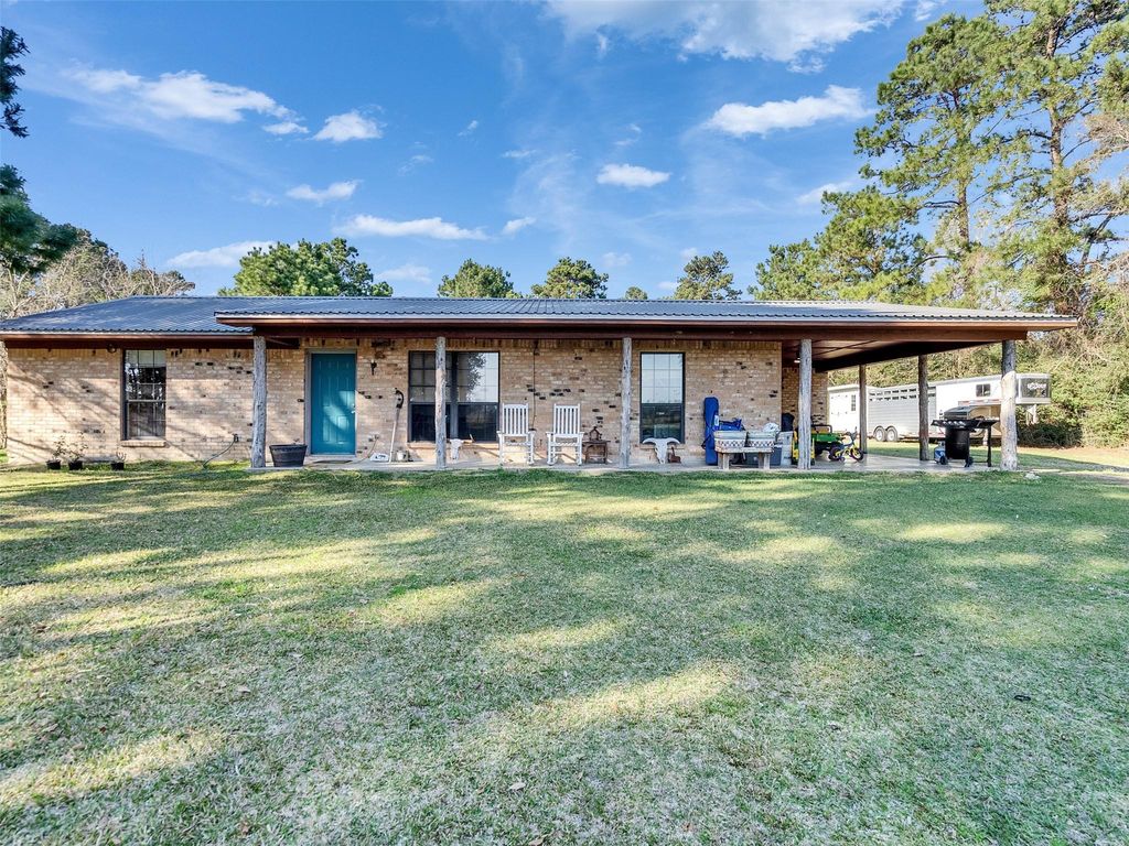 57 County Road 2296, Cleveland, TX 77327