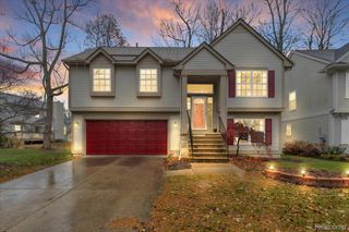 845 Canter Lane, Auburn Hills, MI 48326