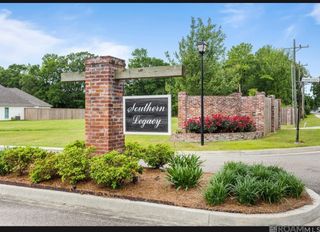 1146 Southern Living Ln, Denham Springs, LA 70726