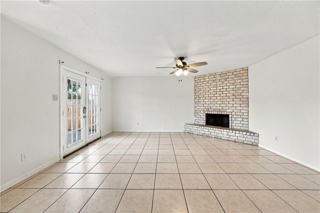 7426 Spitfire Drive, Corpus Christi, TX 78412