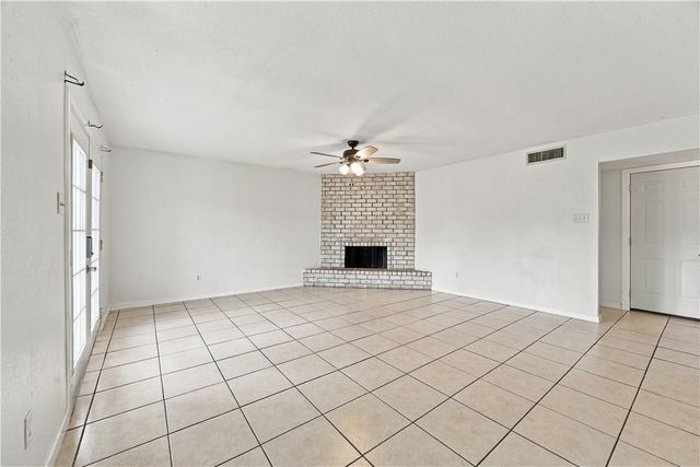 7426 Spitfire Drive, Corpus Christi, TX 78412