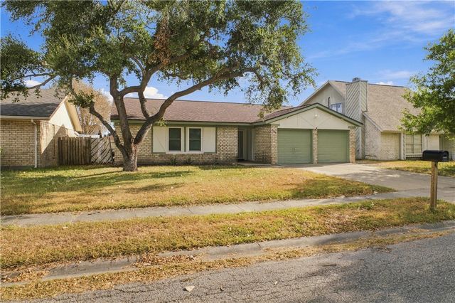 7426 Spitfire Drive, Corpus Christi, TX 78412