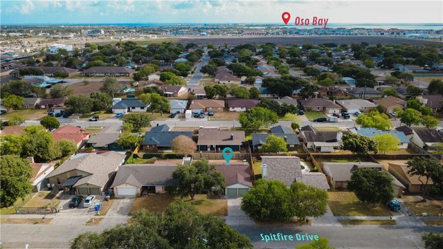 7426 Spitfire Drive, Corpus Christi, TX 78412